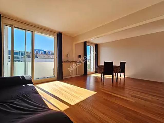Puteaux 92800 Achat / Vente appartement 4 pièces t4 au dernier étage cave