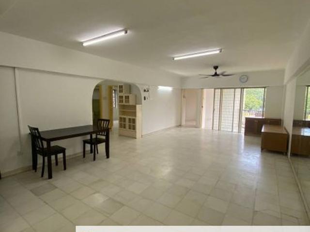 Puteri Court