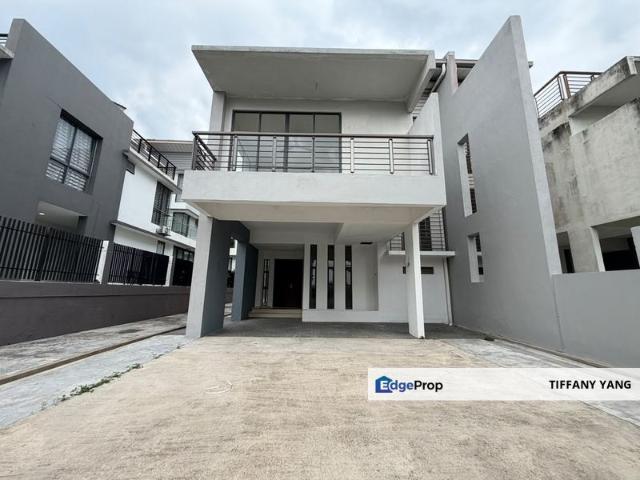 Puteri Heights