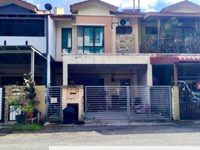 Puteri Heights