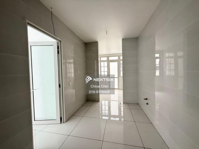Puteri Wangsa puteri Park End Lot Renovated extra 12ft Land Good Condition Cheaper Unit