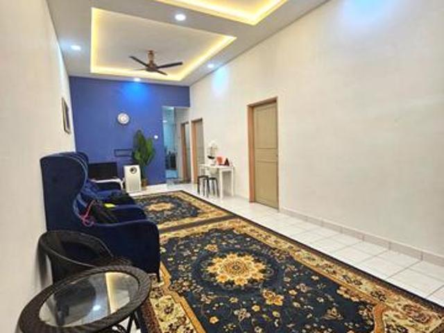 Puteri wangsa single storey house below market