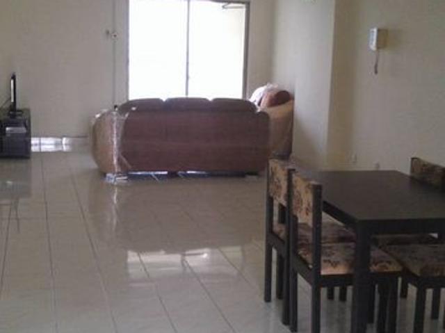 Putra Court