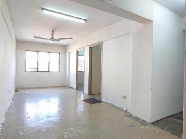 Putra Damai Apartment Presint 11 BLOK E LEVEL 3