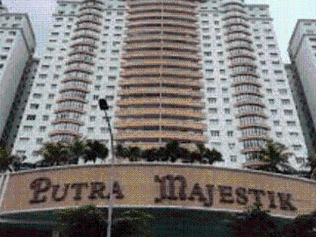 Putra Majestik