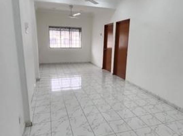 Putra Raya Apartment Taman Pinggiran Putra Seri Kembangan
