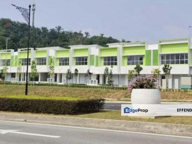 PUTRAJAYA PRESINT 11 SHOP OFFICE CORNER