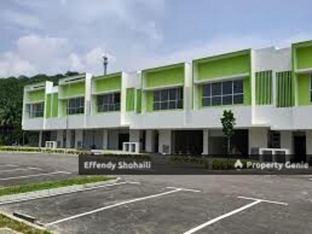 PUTRAJAYA PRESINT 11 SHOP LOT CORNER