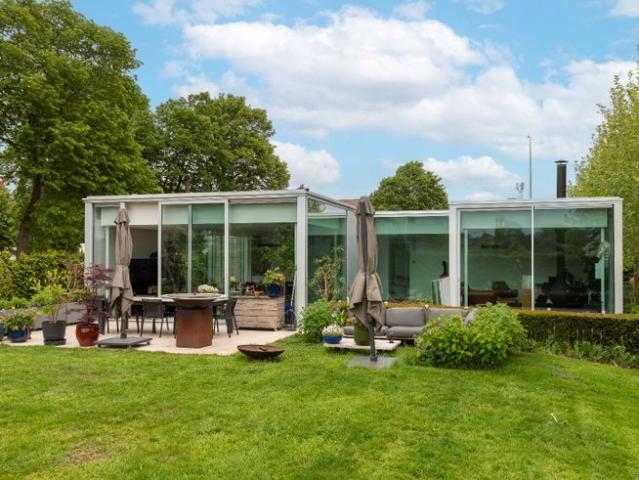 PUUR ARCHITECTUUR! Sublieme, energiezuinige villa in het gr