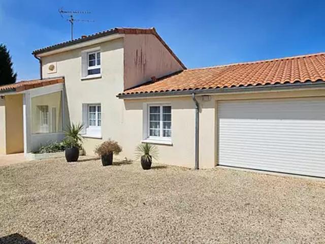 Puymoyen 16400 Achat / Vente maison 7 pièces t7 parking