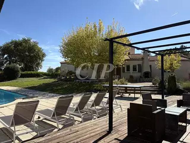 Puyricard 13540 Achat / Vente maison 7 pièces t7 piscine