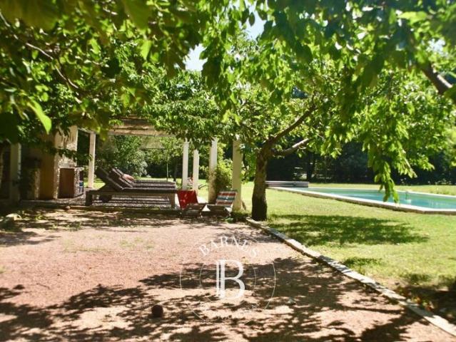 Puyricard, Maison 5 Chambres 450 m² en location