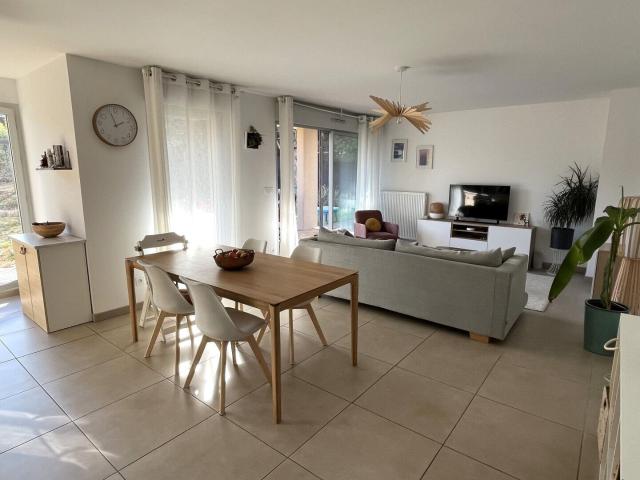 Puyricard Très bel appartement T4 avec terrasse, jardin et 2
