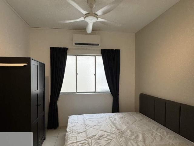 PV12 Residence | Medium Room for Rent | RM800/month