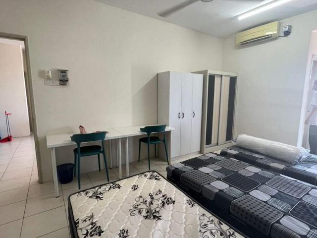 PV13 Female Master Room 3 Pax for Chinese Students Only | Near TAR UMT | Utilities Included
