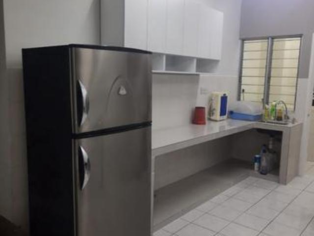 Pv3 4 Room 2 Bathroom 2 Carpark Kitchen Cabinet Nice Condition