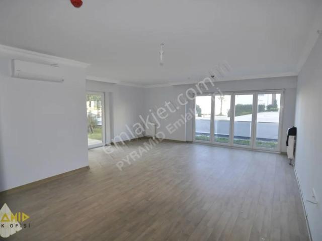 Pyramıd'den Vadişehir 1.etap Bahçe Kullanımlı 215m2 lüx 4+1