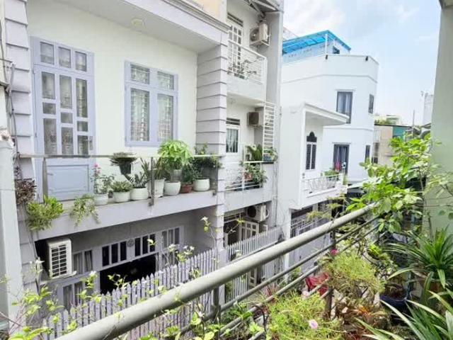 QUẬN 3 sát trục Diễu binh hẻm 4m x 12.6m x 3 phòng ngủ, nhỉnh 7 tỷ sở hữu ngay
