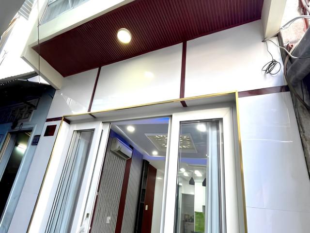 Quận 8, chánh hưng sát cầu nguyễn tri phương 2pn 2wc 2 tầng, 30m² dt, ở ngay. 3.48 tỷ