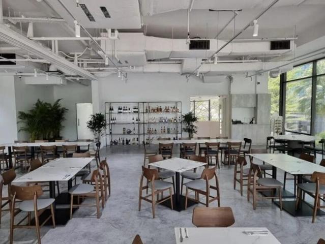 QUAYSIDE ISLE Food & Beverage For Rent, $24,9413,563 sqft $7.00 psf