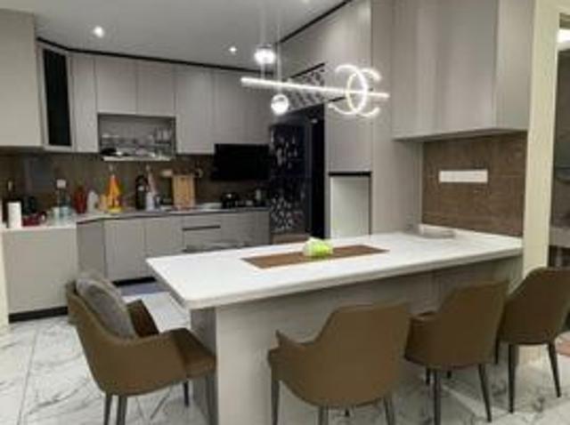 Quaywest Residence Condo for Rent Near Queensbay Full Furnished