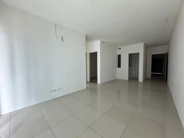 Quaywest Residence AT Bayan Baru Queensbays Mall 518K