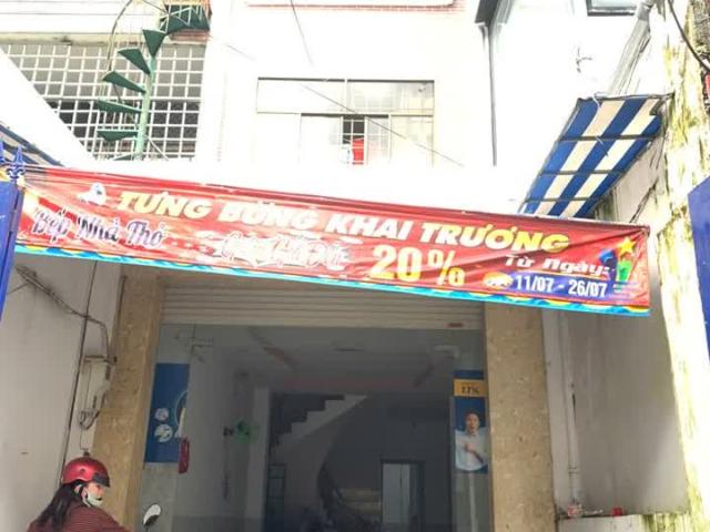 Quận Tân Phú! CHO THUÊ MB KINH DOANH 4m x 22m, có sân và 1 phòng ở 32 m2, Tel