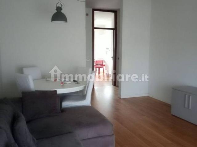 Quadrilocale 100 m², Centro, Stradella