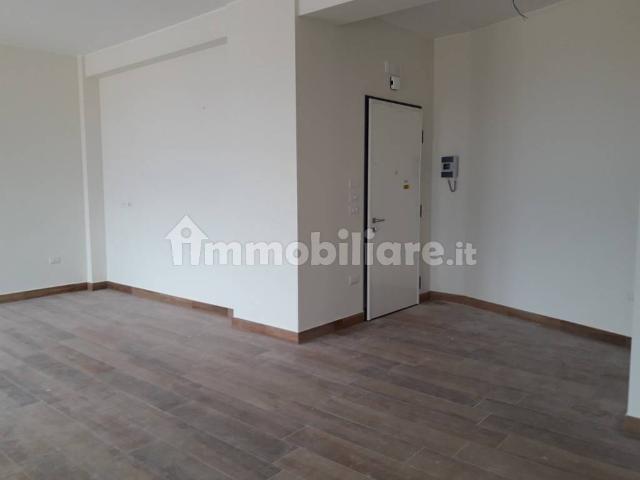 Quadrilocale 154 m², Villa Comunale, L'Aquila
