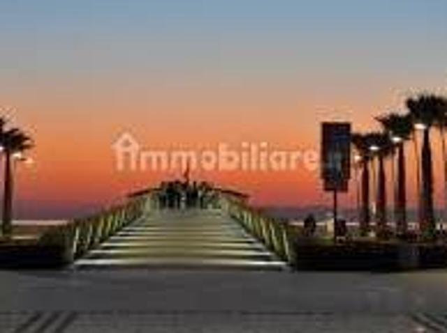 Quadrilocale 65 m², Lido di Camaiore, Camaiore