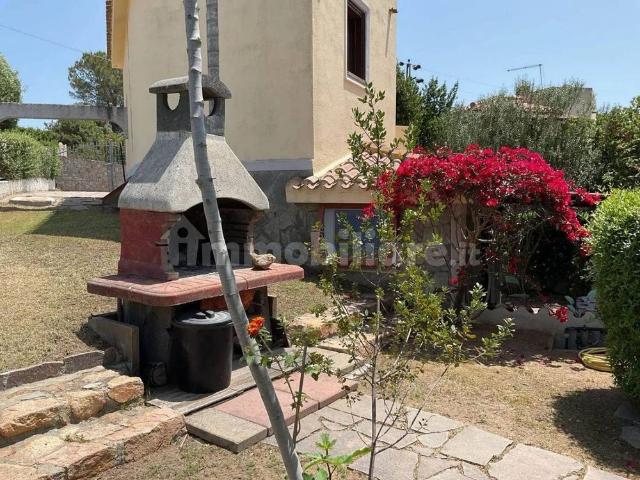 Quadrilocale 80 m², Centro, Domus De Maria