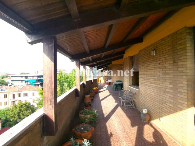 Quadrilocale con box a Pesaro