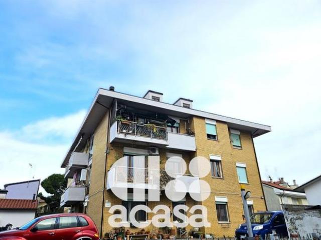 QUADRILOCALE CON GARAGE A DUE PASSI DAL PORTO CANALE