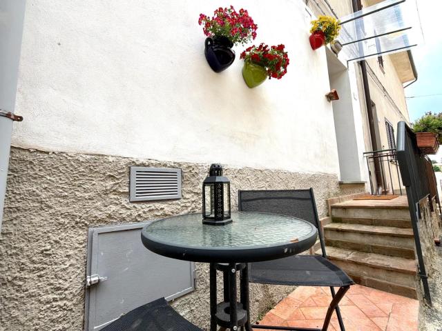 Quadrilocale con giardino a Chianni