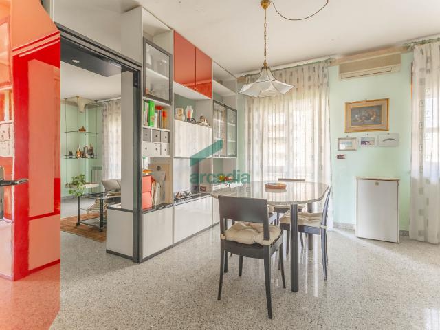 Quadrilocale con giardino in via rosario livatino 10, Bari