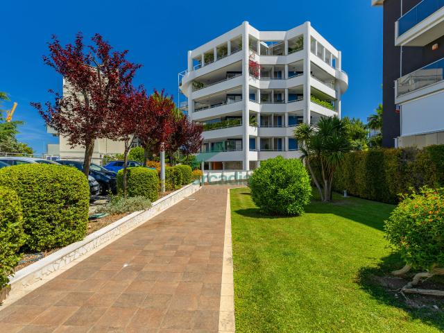 Quadrilocale con giardino in viale louis pasteur 15a, Bari