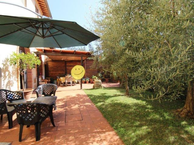 Quadrilocale con giardino, Reggello leccio