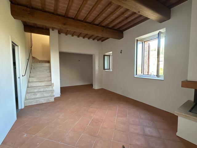 Quadrilocale con giardino, Sovicille stigliano