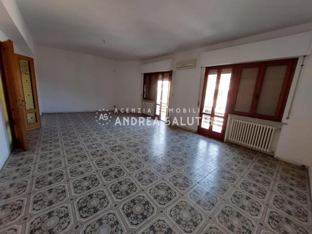 Quadrilocale con terrazzo a Buti