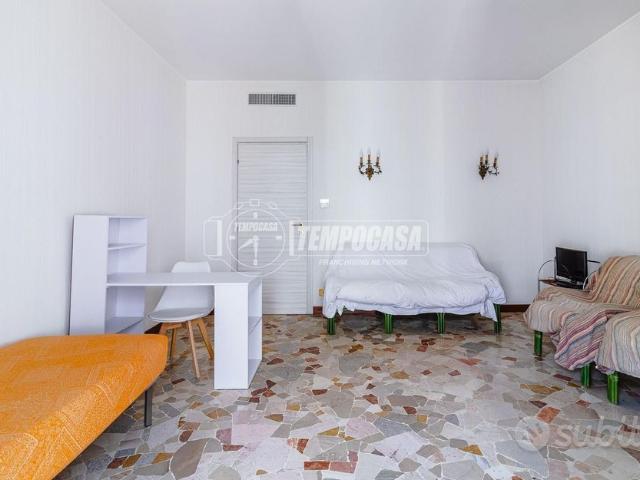 QUADRILOCALE CON 3 CAMERE