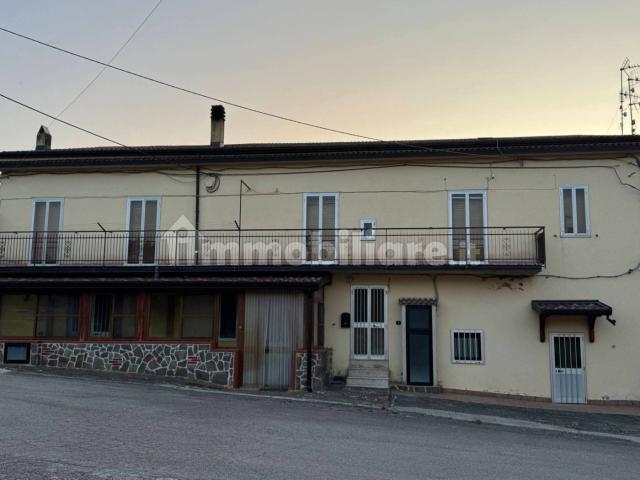 Quadrilocale Contrada Case Nuove, Atella