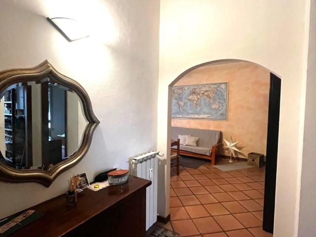 Quadrilocale arredato in affitto in via alessandro fei, Firenze