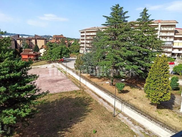 Quadrilocale avellino, Emanuele II, C. Colombo, Morelli e Silvati, Avellino