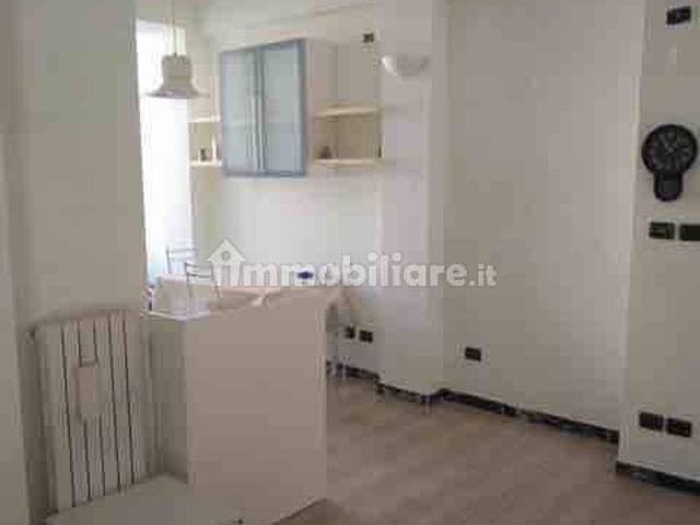 Quadrilocale buono stato, secondo piano, Ancona
