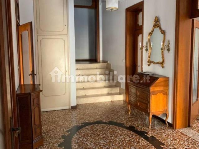 Quadrilocale buono stato, su più livelli, San Pio X, Vicenza
