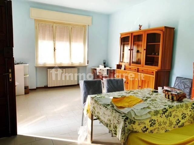 Quadrilocale buono stato, piano terra, Montebello, Montebello della Battaglia