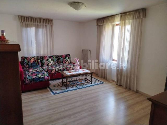 Quadrilocale buono stato, primo piano, Centro, Seren del Grappa