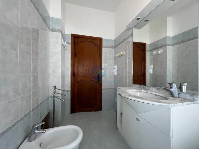 Quadrilocale buono stato, quarto piano, Catanzaro Lido, Catanzaro