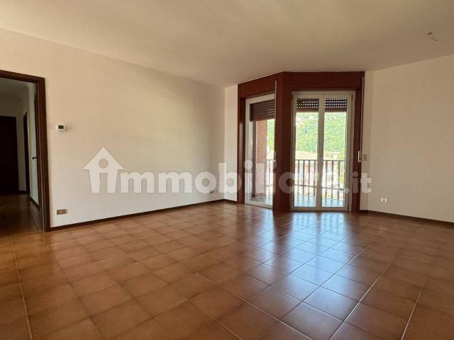 Quadrilocale buono stato, quarto piano, Centro, Domodossola