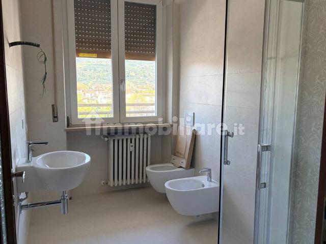 Quadrilocale buono stato, quarto piano, Centro, Grezzana